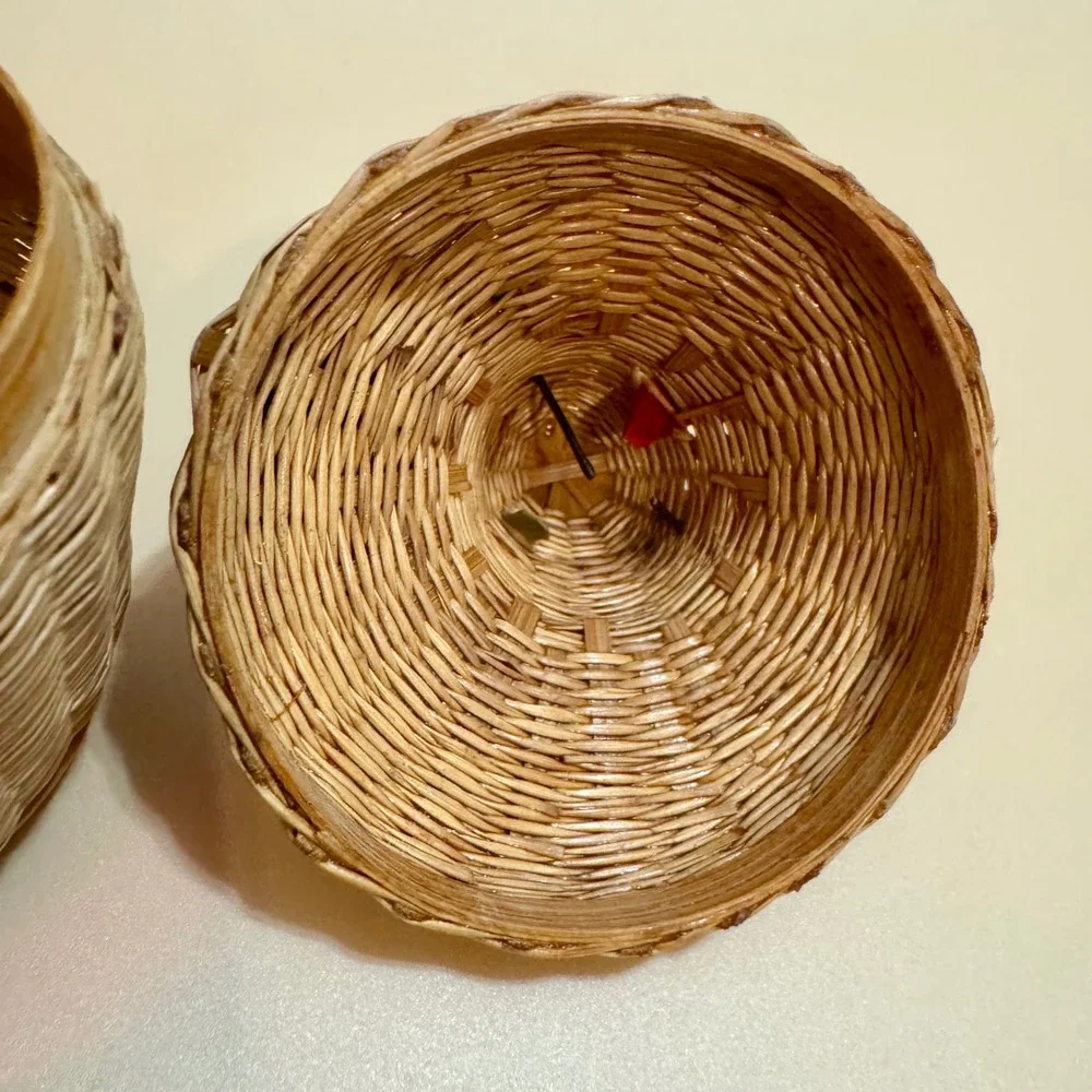 Vintage Wicker Hen on‎ Nest Basket Figural Woven Straw Trinket Box Small 3.5